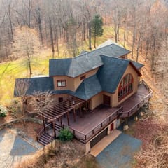 Graceland - A Magnificent Estate on 14 Acres