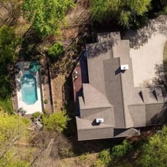 Lakeside Manor - Private Pool and Hot Tub