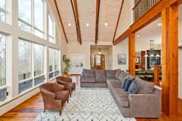 Graceland - A Magnificent Estate on 14 Acres - Image 2