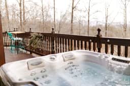Lakeside Manor - Private Pool and Hot Tub - Image 4