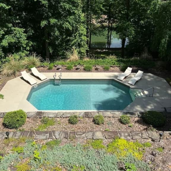 Lakeside Manor - Private Pool and Hot Tub - Image 3