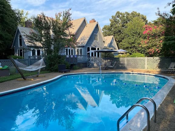 Wintergreen Oasis - Private Pool and Sauna - Image 1